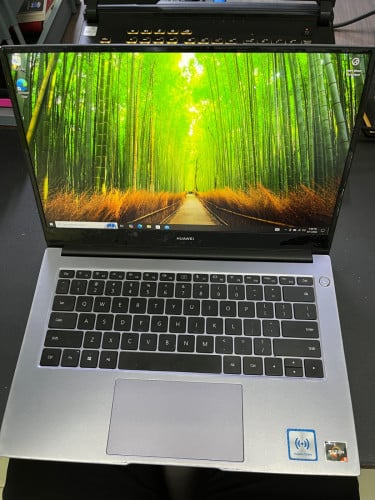 HUAWEI MATEBOOK D14 95%