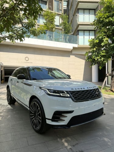 Range Rover Velar R Dynamic Year: 2018Price: 66000$ ពណ៌ខាងក្រៅ : សរទំហំម៉ាសុីន : V4