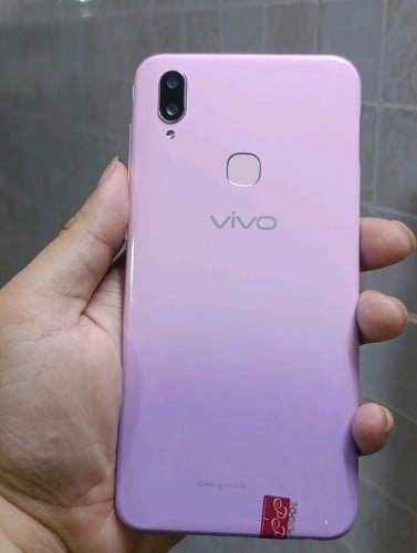 Vivo V11i  Ram8G Memory256G ស្អាត98% 48$