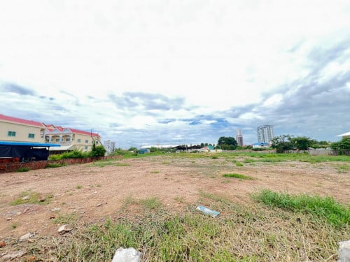 ដីសម្រាប់ជួល ឬស្សីកែវ 