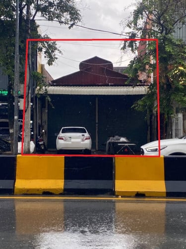 ឃ្លាំងសម្រាប់ជួល នៅបឹងត្របែក