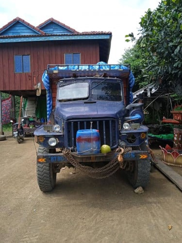 ឡានច្នៃលក់