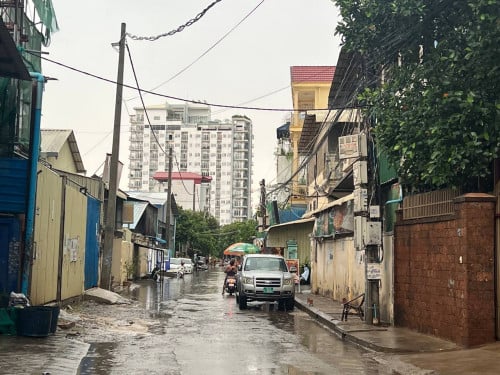 ដីតាមផ្លូវហ្នឹងដូចគ្នា ទំហំដូចគ្នាគេលក់ $900,000 ខ្ញុំលក់តែ $680,000 ប៉ុណ្ណោះ