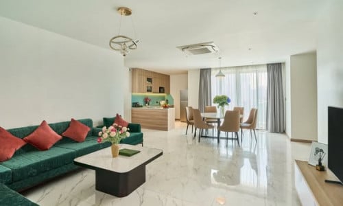Elegant 3-Bedroom Condo for Rent in Prime BKK1 Location