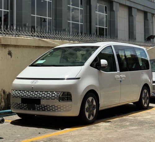 Hyundai- Staria- Premium- 11Seat