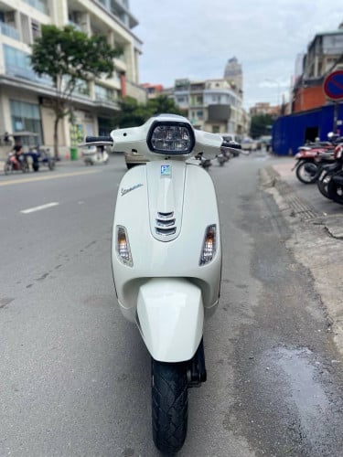 Vespa LX 2022 125cc ស្អាត​98%​ធានា​ម៉ាសុីន1ឆ្នាំ​