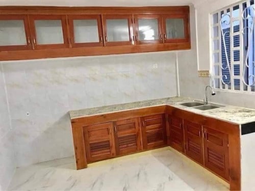 លក់ប្រញ៉ាប់លុយ
