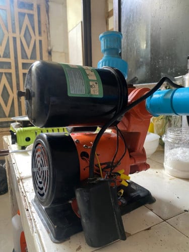 ម៉ូតើរុញទឹក