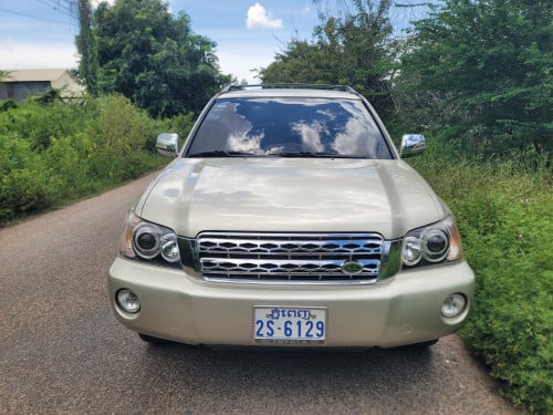 ឡានលក់ Toyota Highlander 04 ម៉ាស៊ីន4 ប៉ុង1 ម្ចាស់ដើម