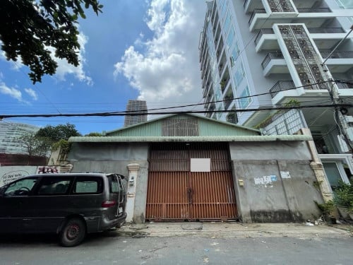 ឃ្លាំងសម្រាប់ជួល | Warehouse  for Rent