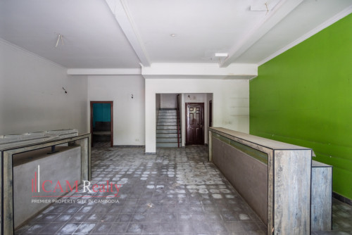 20 Room Boutique Hotel For Rent in Chakto Mukh
