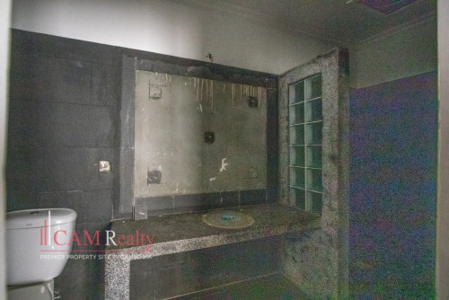 20 Room Boutique Hotel For Rent in Chakto Mukh