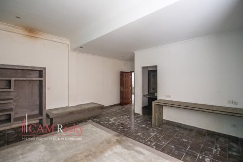 20 Room Boutique Hotel For Rent in Chakto Mukh