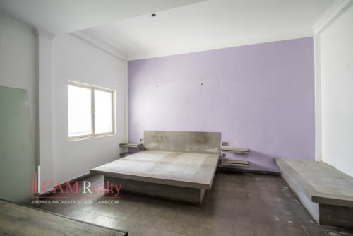 20 Room Boutique Hotel For Rent in Chakto Mukh