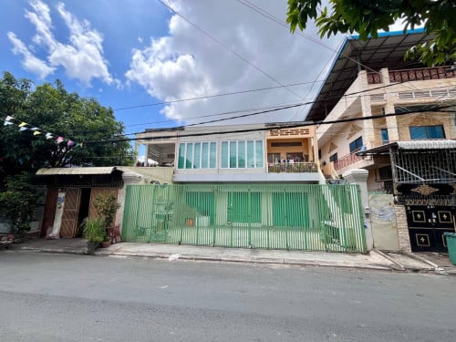 Shop House for rent | in BKK2 | 2200$/Month