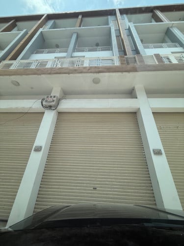 New shop house at Golden Avenue urgent sale