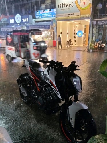 ម៉ូតូជិះផ្ទាល់ខ្លួនចង់លក់