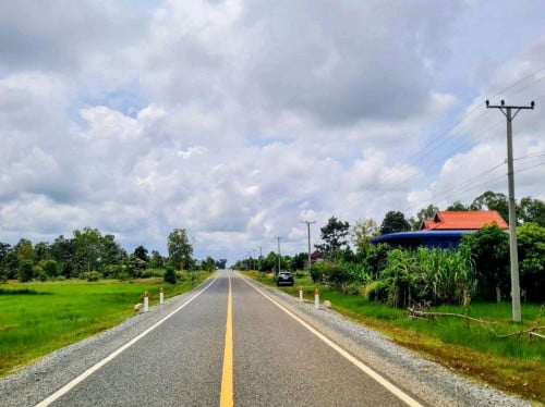 ដីប្លង់រឹង ទីតាំងល្អជាប់ថ្នល់កៅស៊ូ30ម៉ែត្រ