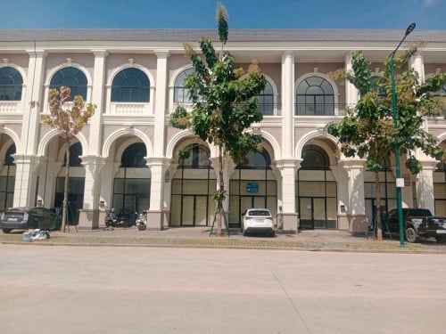 ផ្ទះអាជីវកម្ម| Shophouse for Rent—ស្ថិតលើផ្លូវធំសាន់រ៉ាយ Sunrise blvd- តម្លៃជួល| Rent Price: $1,200