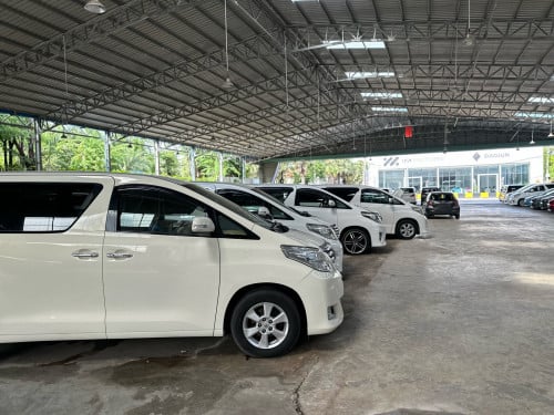 Alphard 2013 តំលៃពិសេស នាំចូលផ្ទាល់ពីជប៉ុន សាងតំពិសេស ចូល50%2ម៉ោងដកឡាន