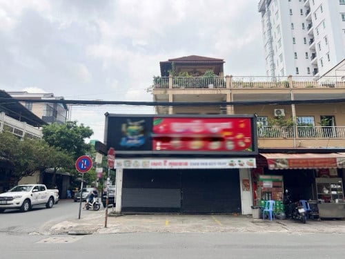 Corner Shop For Rent Near Toul Tompung Market