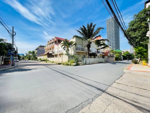 ផ្ទះសម្រាប់ជូល នៅទូលគោក