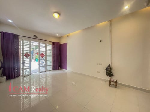 ផ្ទះអាជីវកម្មសម្រាប់លក់ក្នុងបុរីប៉េងហួតបឹងស្នោរ