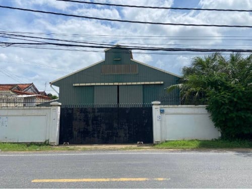 ដី@ឃ្លាំងលក់@ជួលនៅក្រុងតាខ្មៅ