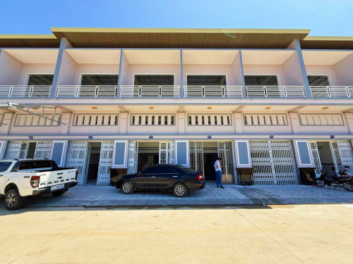 ផ្ទះល្វែងថ្មីលក់ ជិតផ្លូវ2004