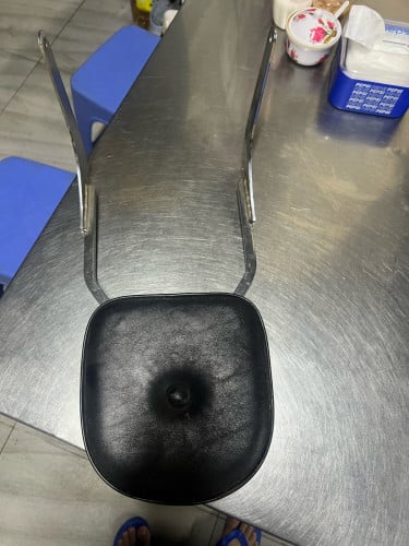 លក់ពូកម៉ូតូក្រោយ Rebell 55$