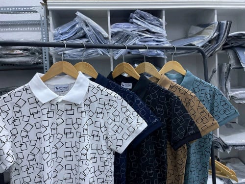 ម៉ូតអាវ កបើកឡាយខ្លួនម៉ូតពណ៌ដូចរូប Size M L xl xxl (50kg-85kg)