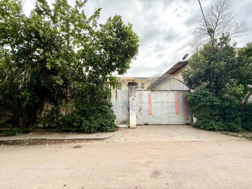 ឃ្លាំងសម្រាប់ជួល : ជិតវត្តអង្គតាមិញ,​ ចោមចៅ, ភ្នំពេញWarehouse for Rent : Near Angtamenh pagoda