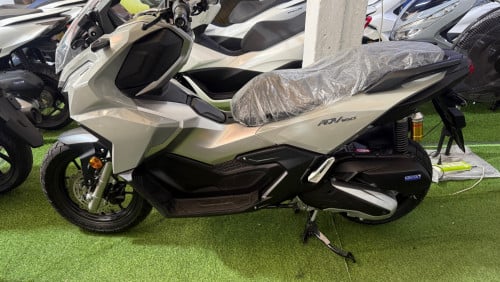 ADV ជប៉ុន 160