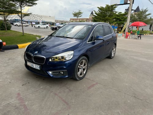 BMW 2 series 2015 ថ្មីខ្លាញគោ