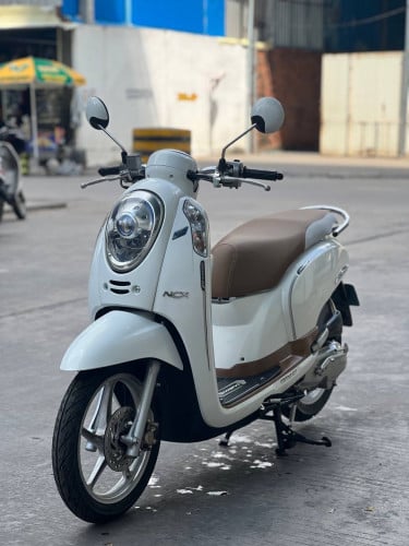 Honda Scoopyi 015 ក្បាលក្រឡះមិនទាន់ដោះ