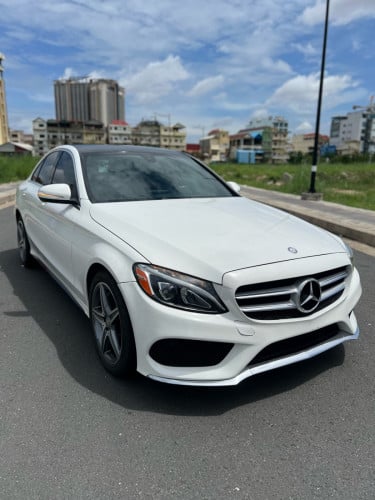 Mercdes Benz C300 AMG Packege ក្នុង​ពណ៍​ ឈេរឺ​🍒🍒​ 2015
