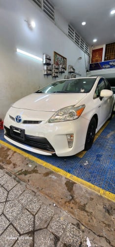 Prius 2012 option3ស៊ីន មូ1លាន% ថ្មីណាស់