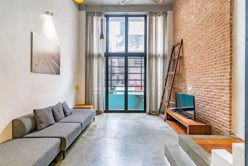 RENOVATED TWO BEDROOM FOR RENT-DAUN PENH 🍀