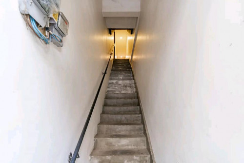 RENOVATED TWO BEDROOM FOR RENT-DAUN PENH 🍀