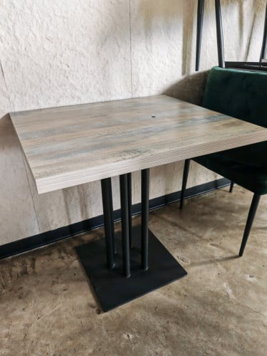 Restaurant's tables and seats