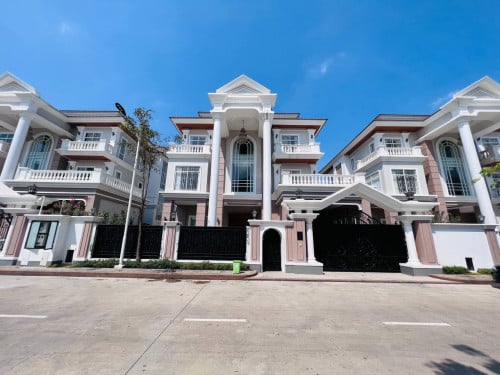 Villa for RENT! • Location: Borey PH Boueng Snor.