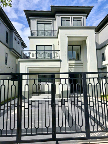 Villa Queen B/Porchen Tong/ពោធិចិនតុង