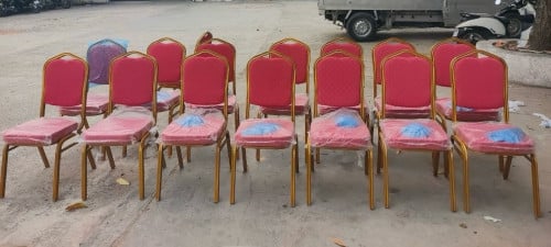 កៅអី ប្រជុំថ្មី