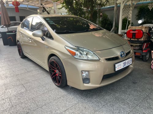 មេឡាន​ PRIUS 010 Option4 ម្ចាស់ដេីម