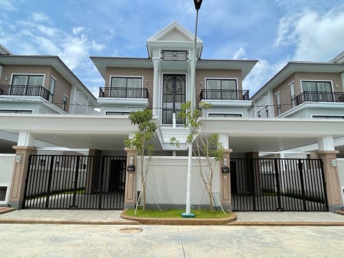 2Twin B Villa For Rent In Borey Penghout The Star Mera Garden