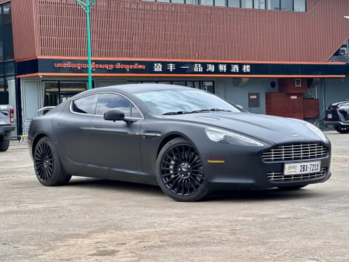 Aston Martin Rapide 2011