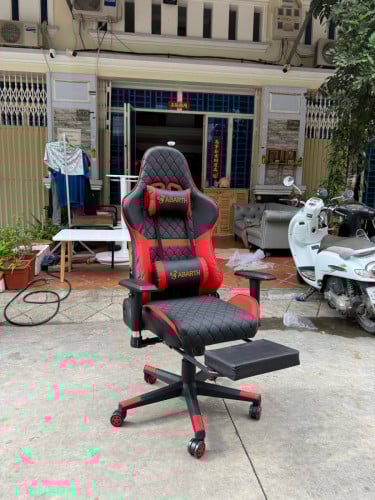 Beautiful Gaming chair New stock