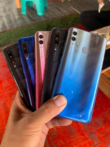 Honor 20i Ram 6/64-128 សំណុំសុីន ដើរស្មូត លក់ 30$