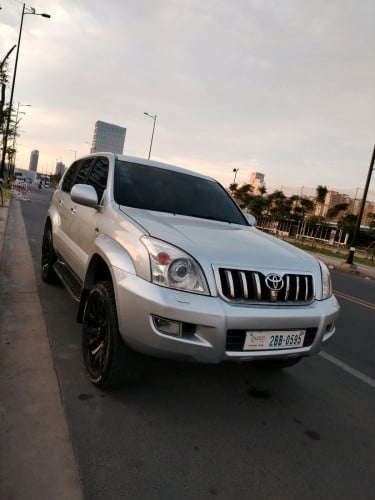 Land Prado ឆ្នាំ​2004