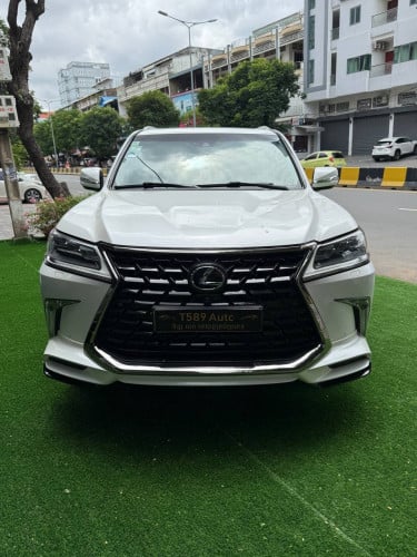 Lexus Lx570 2017 SPOTS  PLUS ស៊ីនទាំងកាង តម្លៃល្អ